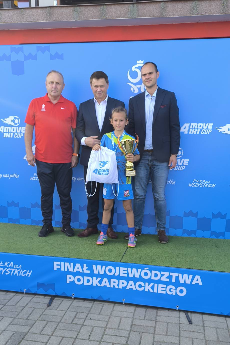 OLA SZAŁAJKO – WYGRYWA FINAŁ WOJEWÓDZKI 4MOVE 1×1